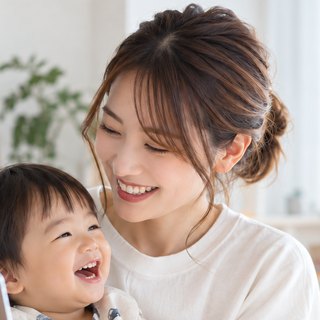 お子さまと過ごすお母さま